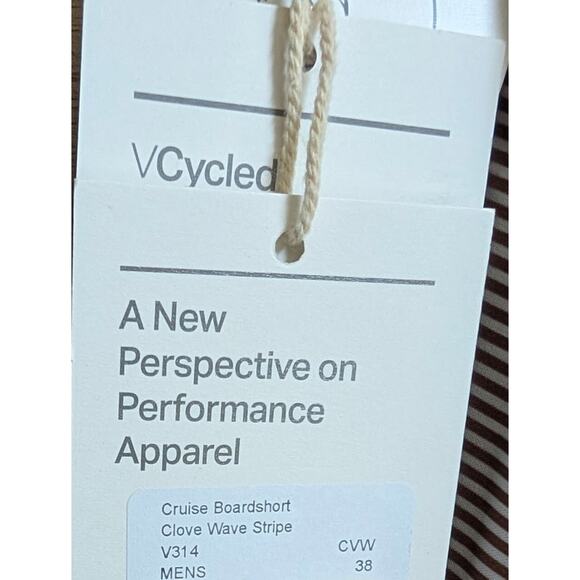 Vuori Cruise Boardshorts Mens Size 38 Clove Wave Stripe Swim Trunks Beach - Picture 3 of 3